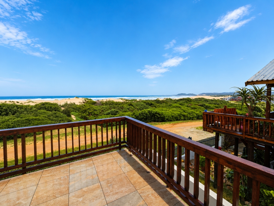 5 Bedroom Property for Sale in Oyster Bay Eastern Cape